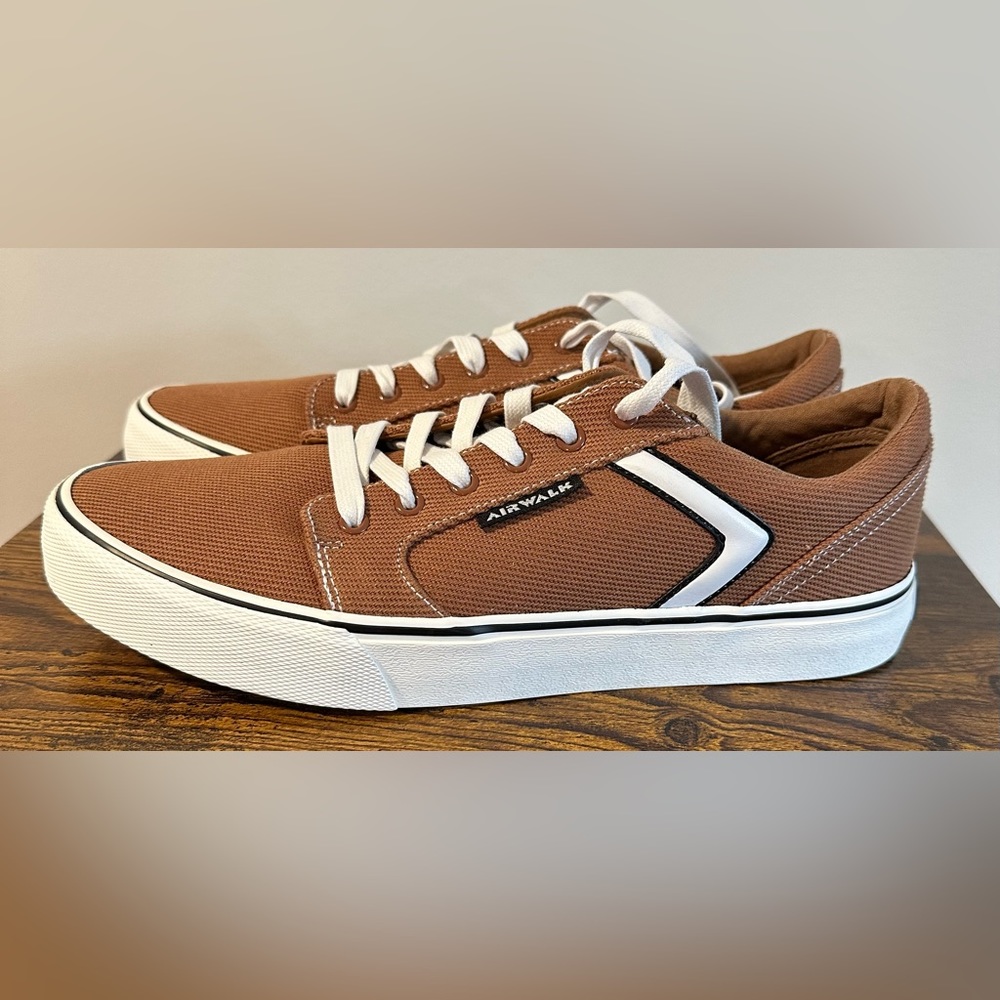 Airwalk Men’s Marace2-J Cigar Ivory Sneaker NWT  Various Sizes
